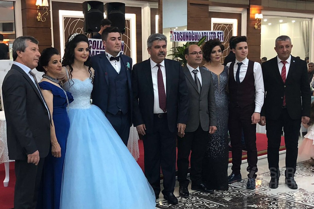 Ezgi ve Nasuhhan Evlilik Yolunda İlk Adımı Attılar