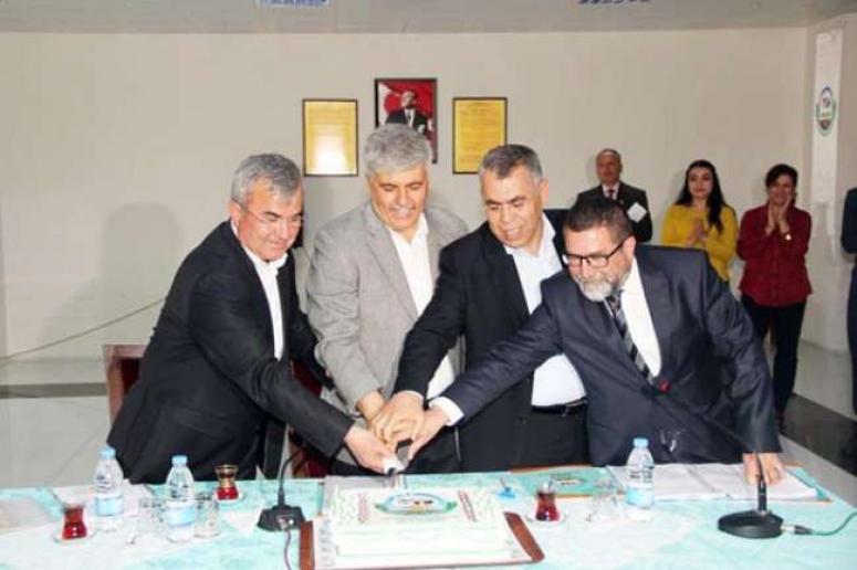 Nisan Meclisi Tartışmalı Geçti