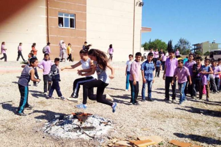 Yukarıkocayatak Ortaokulu Oyunlarla Yazı Karşıladı
