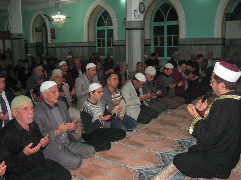 Mevlit Kandili Coşkusu Camileri Şenlendirdi