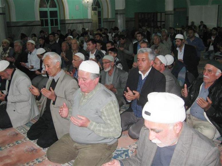 Regaip Kandili Coşkuyla Kutlandı