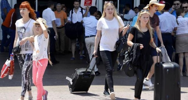 Antalya Turizmi Yarım Milyonu Geçti