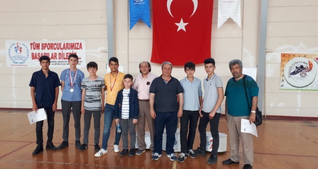 Yine Aynı Nakarat