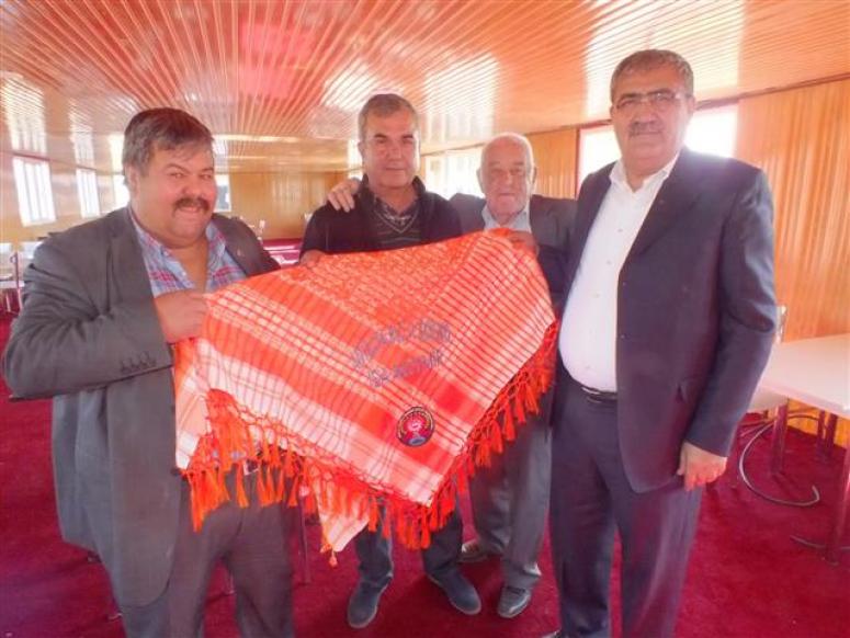 Büyükşehir Yörük Türkmen Kültür Merkezi’ne el uzattı 