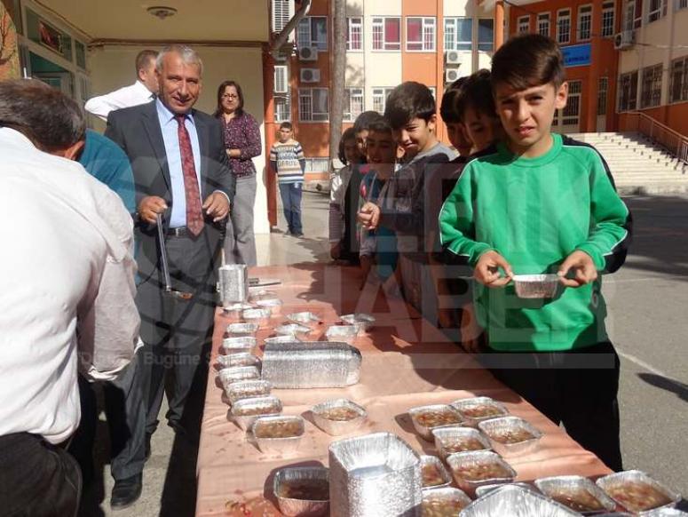 Tekeli Ortaokulunda Aşure Etkinliği