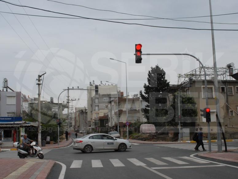 Merkezdeki Kavşaklara ilk trafik lambaları