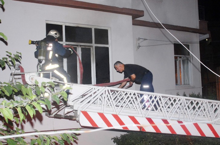 Serik’te çıkan yangın korkuttu