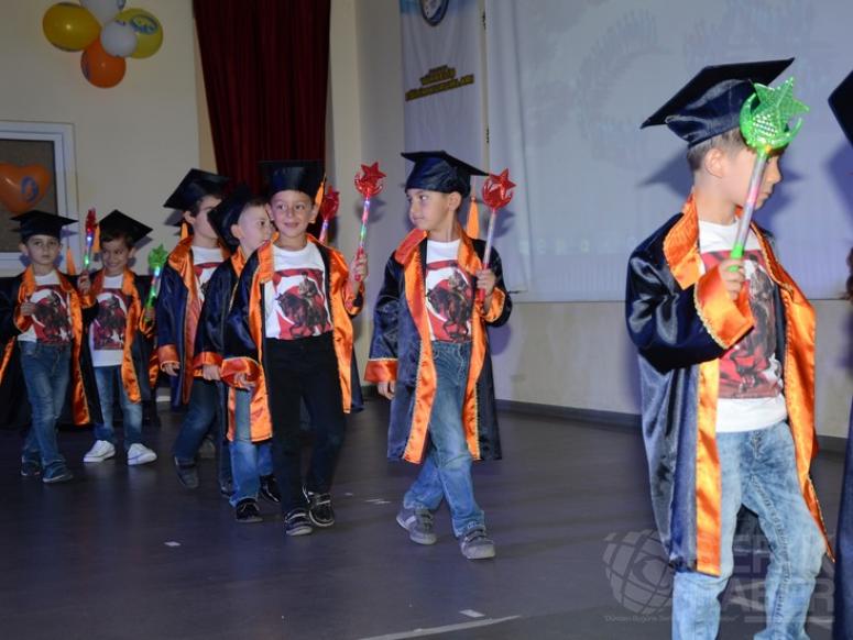 Yükseliş Anasınıfı Öğrencilerinin Mezuniyet Töreni Renkli Görüntülere Sahne Oldu
