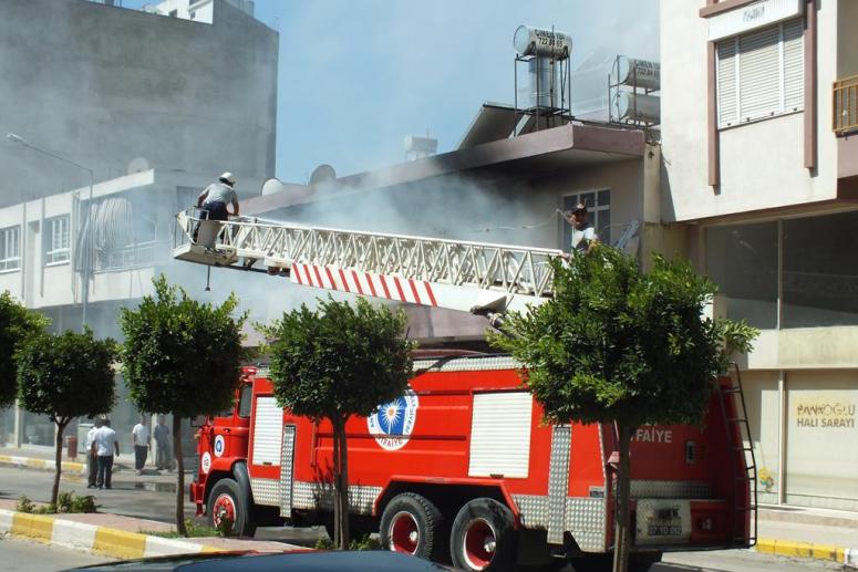 Çıkan Yangında Beş Suriyeli Ölümden Döndü
