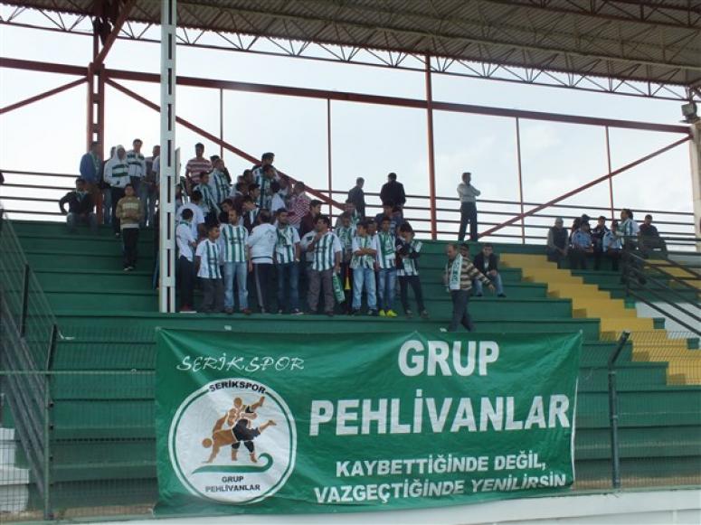 Özparlar “Yağmur Çamur demeden Takımımızı Destekliyoruz”