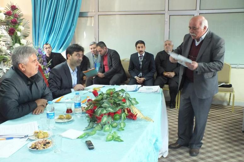Eşekli Eski Muhtar Kayıp Kamyonu belediye Meclisinde Aradı