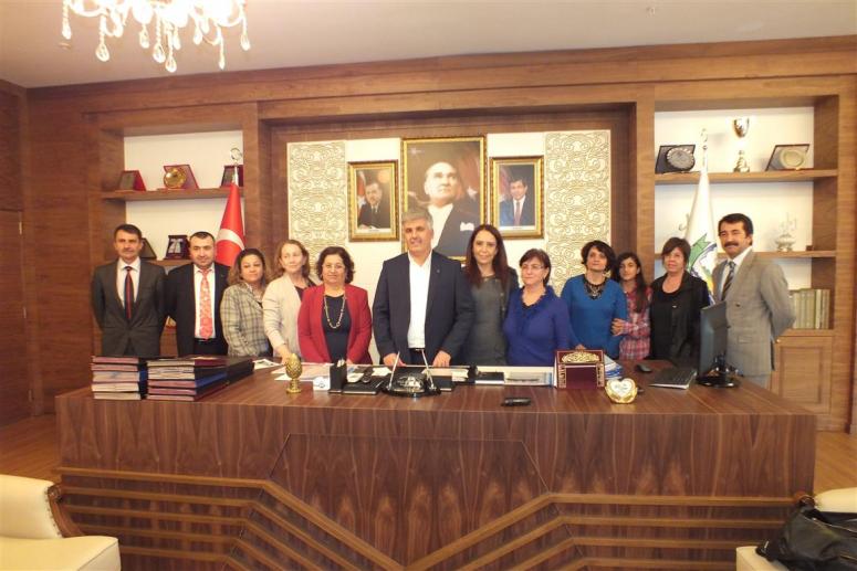 Tema Vakfı Serik Temsilcisi Adalı’dan Çalık’a Onursal Üyelik Rozeti