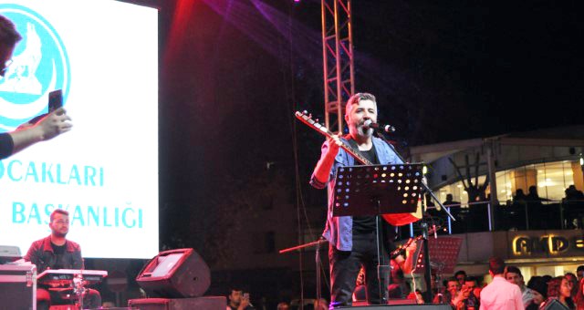 Serik Ülkü Ocakları Konser Düzenledi