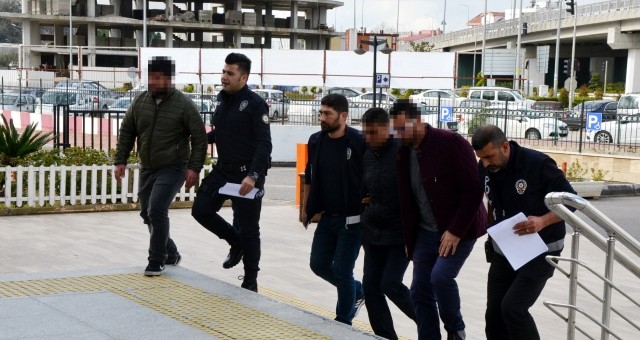 Halden 3 Bin 500 TL'lik Domates Çaldılar