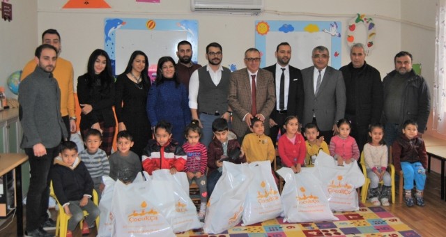 Çocukça'dan Kıyafet Yardımı