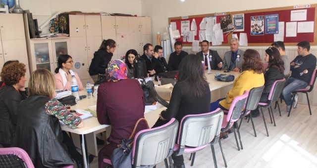 Civcir: ''Kadınlar, Erkeklerle Eş Değerdedir''