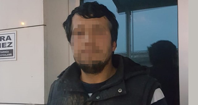 Reklam Panolarını Söken Şüpheli Yakalandı