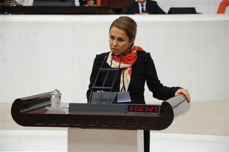Enç; “Kadına şiddeti top yekün çözmeliyiz”