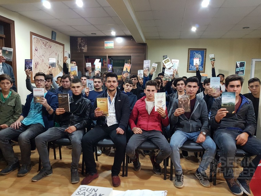 Ülkü Ocakları’ndan Kitap Okuma Etkinliği