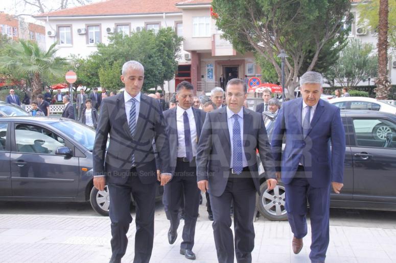 Vali Türker Serik’te İncelemelerde Bulundu