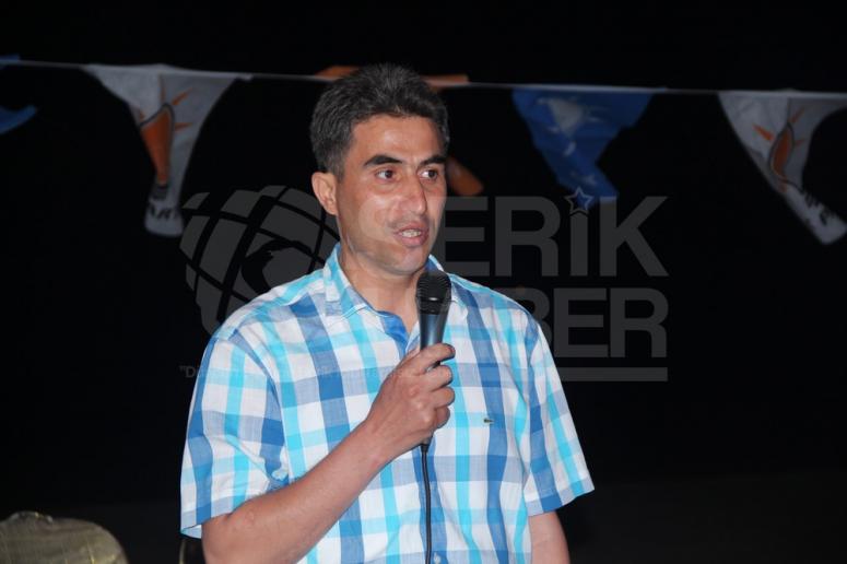 Slogan siyasetçileriyle kaybedecek vakit yok