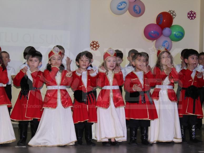Minik Ellerden Anneler Günü