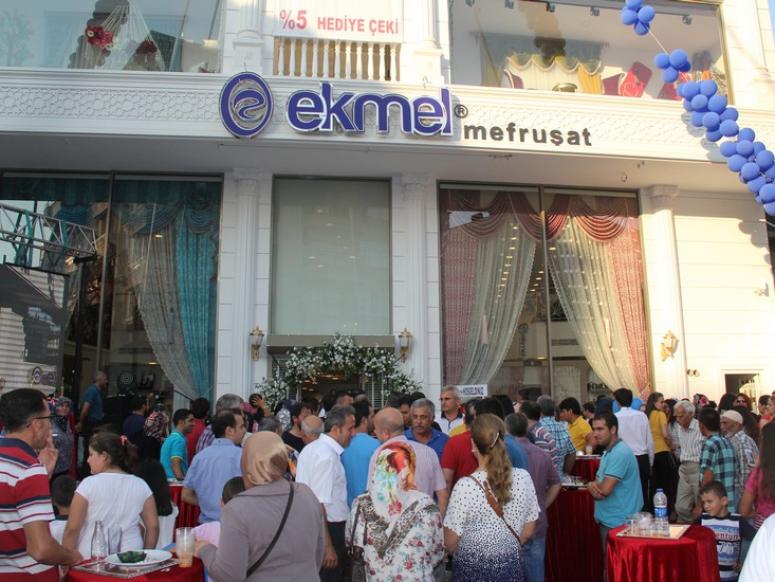 Ekmel Mefruşat'tan Dev Açılış