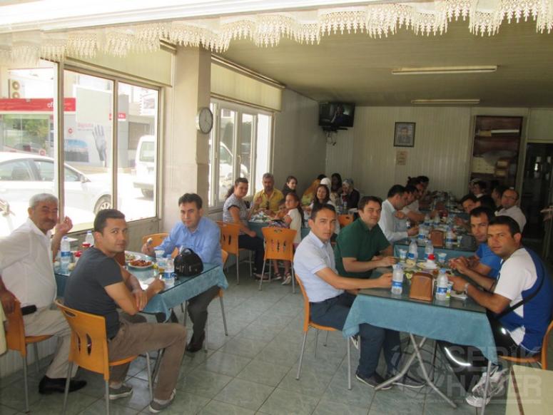 Hacı Mustafa Bankoğlu Ortaokulu Ailesi Yemekte Bir Araya Geldi
