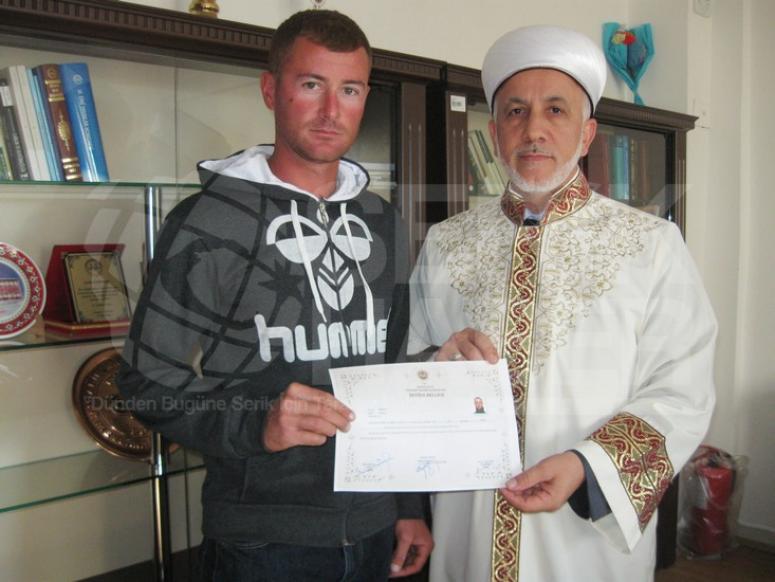 Moldovalı Andrei Müslüman Oldu