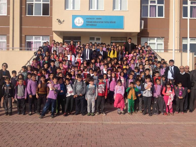 Başkan Çalık’tan Öğrencilere Karne Hediyesi