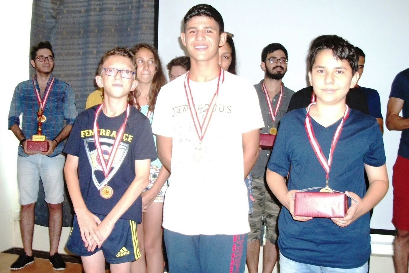 AspenGoS Sporcuları Finike ve Çeşme’de başarı elde etti