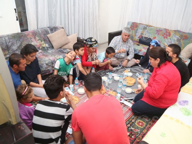 Başkan Çalık İftar Ziyaretleri Düzenliyor