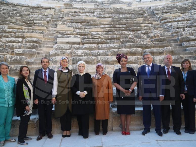 Lider Eşleri Aspendos'u Ziyaret Etti