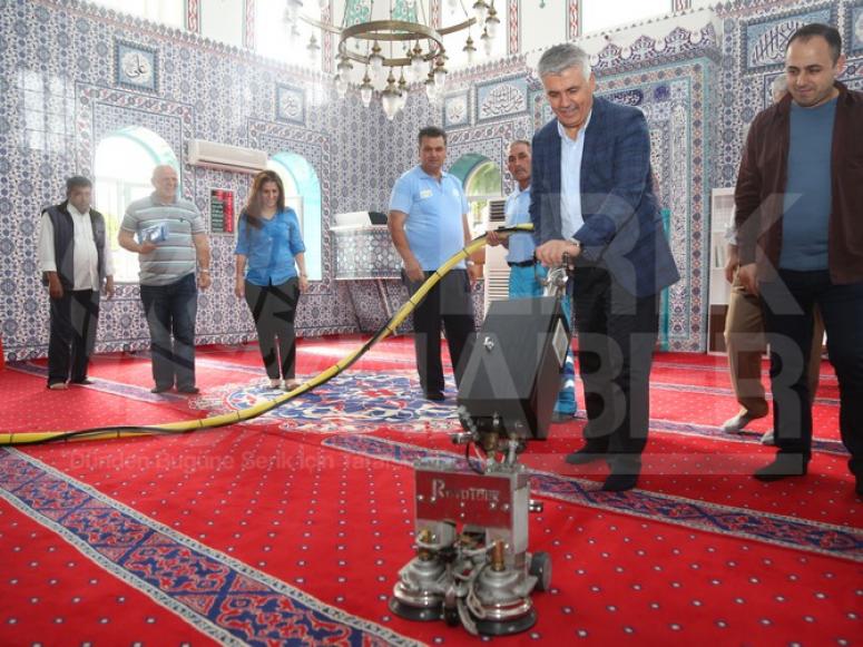İbadethane Temizlik Aracı’nı İlk Başkan Çalık Kullandı