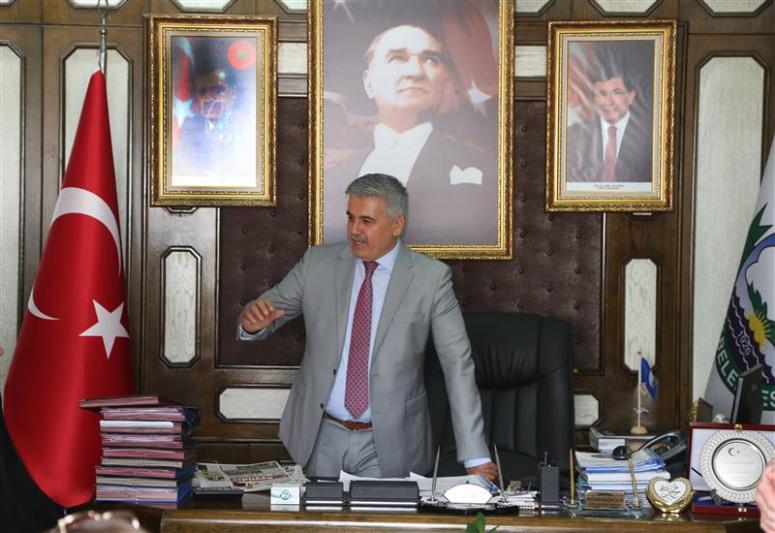 Serikli Dedikoduya Değil, Hizmete Bakar!