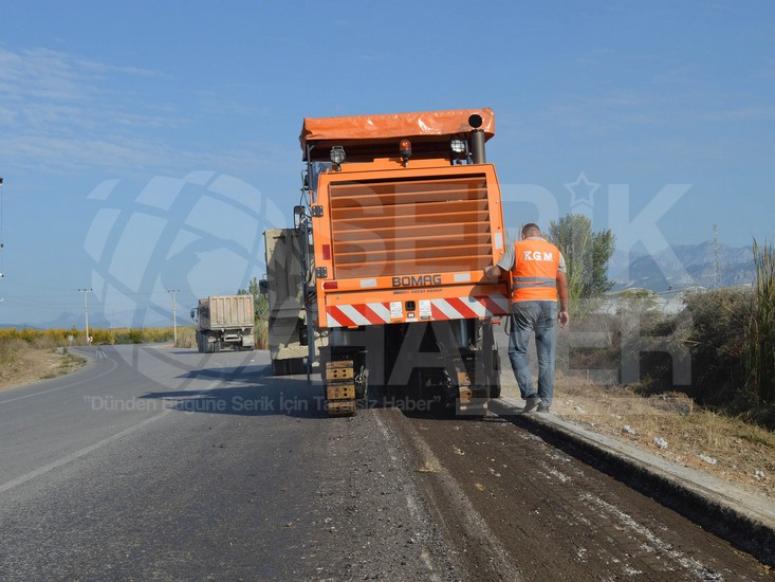 Çandır Yoluna Sıcak Asfalt